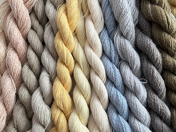 Yarn bundles in natural colours
