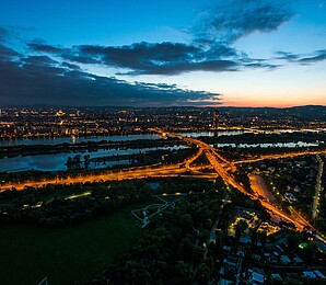 Vienna at night - orange road network