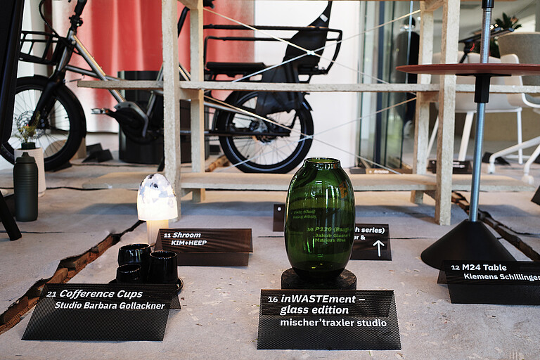 Exhibition of everyday design objects with Tags