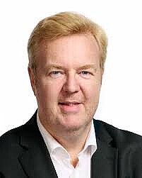 Stubbings Thomas: dark blazer, white shirt